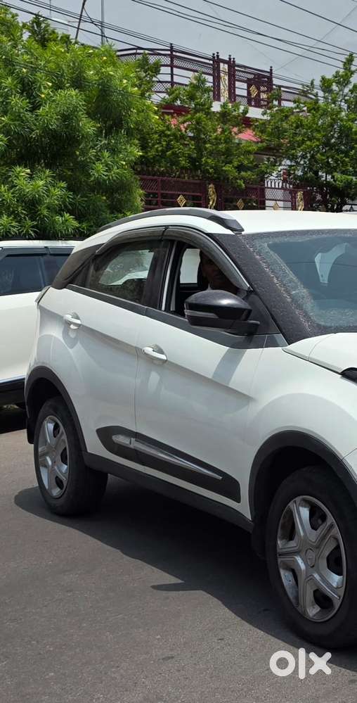 Tata Nexon 1.2 Revotron Xz, 2022, Petrol