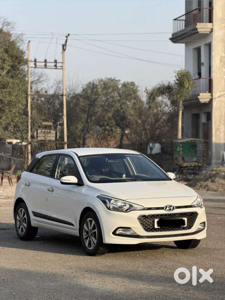 Hyundai I20 Sportz Plus, 2015, Petrol