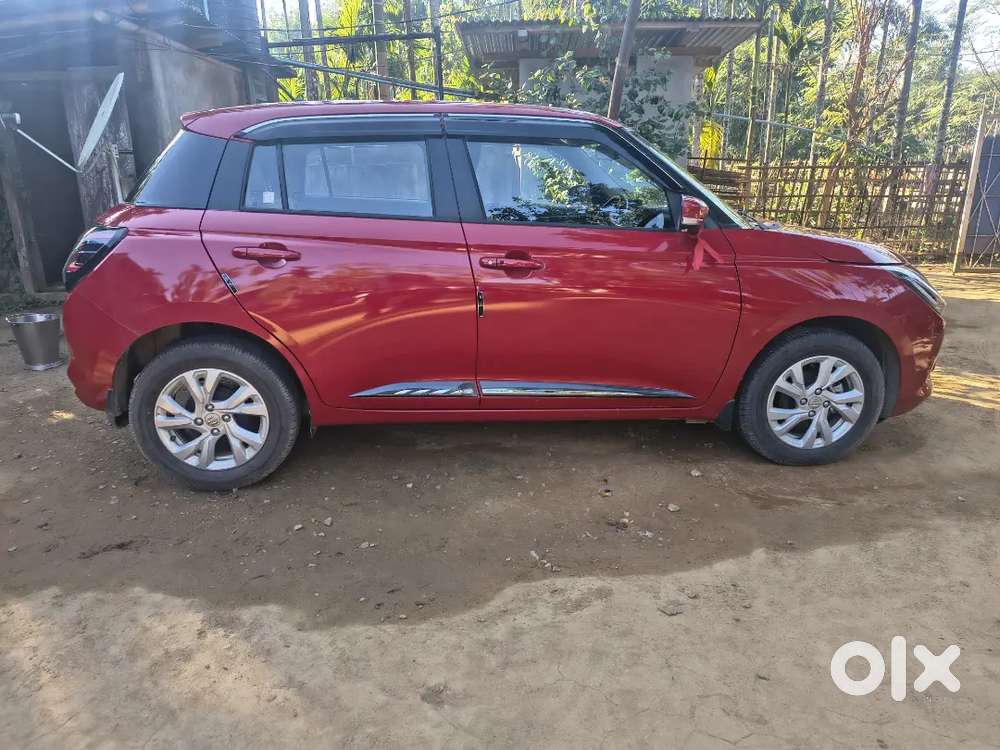 Maruti Suzuki New-gen Swift Zxi Ags Petrol 1700 Km Driven