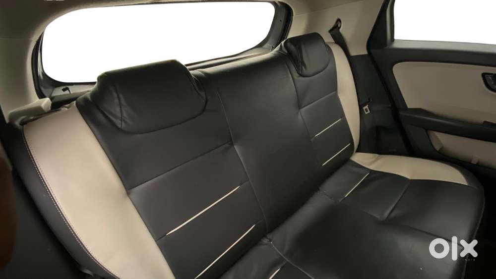 Tata Altroz 1.2 Xm Plus, 2022, Petrol