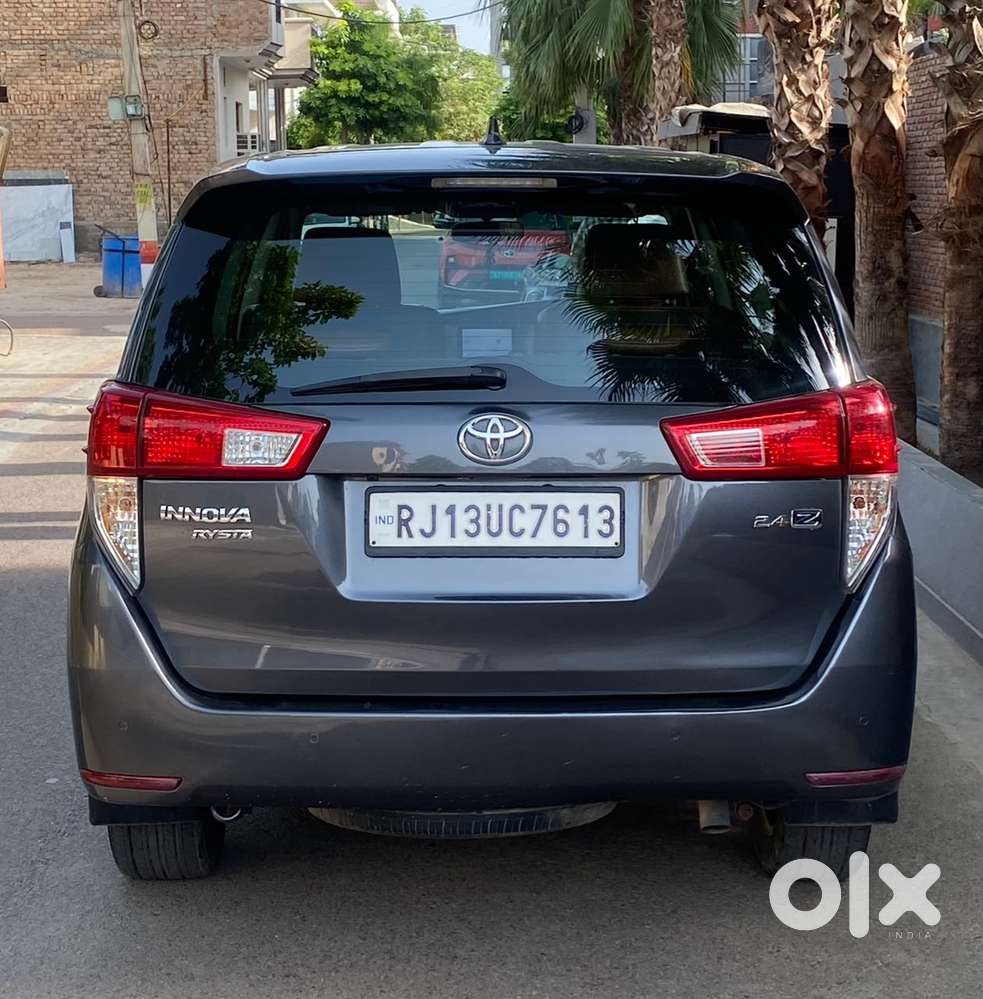 Toyota Innova Crysta 2.8z Automatic, 2022, Diesel