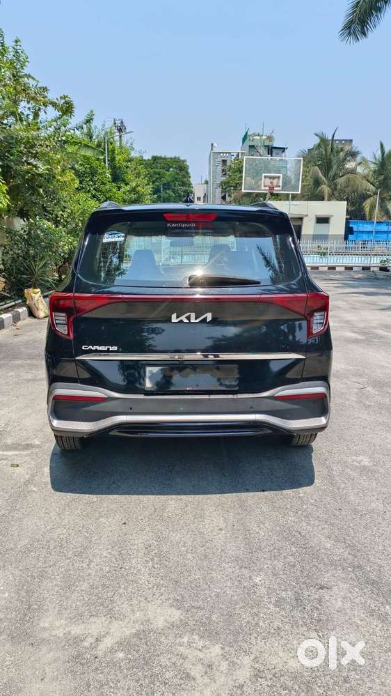 Kia Carens Prestige Plus Diesel Manual Less Driven Showroom Track