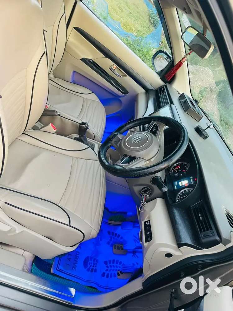 Maruti Suzuki Ertiga 2023 Vxi Cng