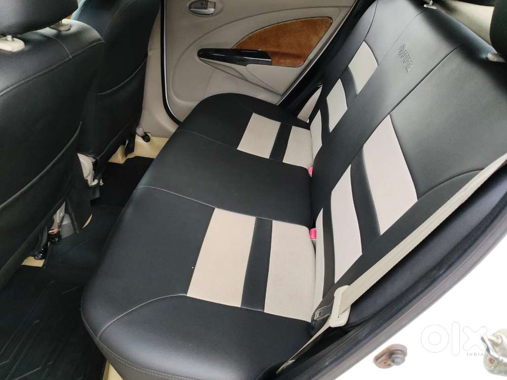 Toyota Etios Liva V Limited, 2016, Petrol