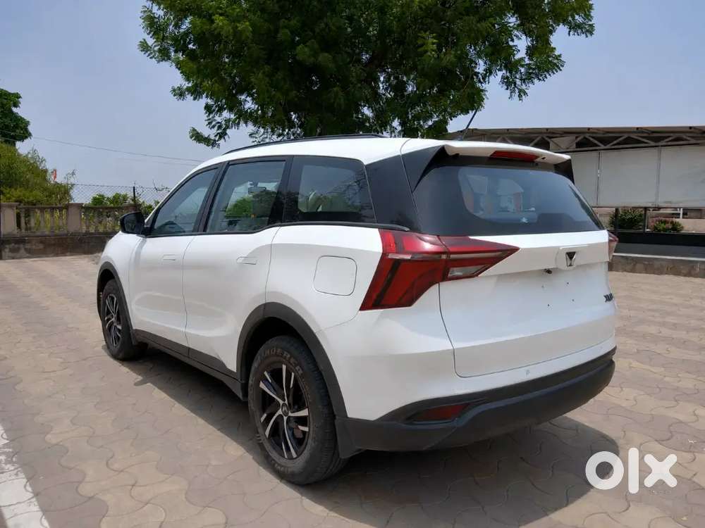 2022 Xuv700 Mx Petrol  25000 Km  Excellent Condition