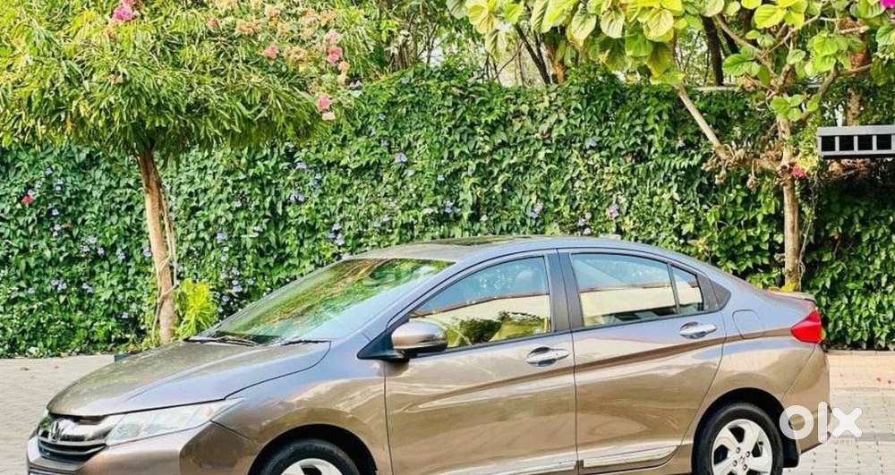 Honda City 2014 Model Sunroof