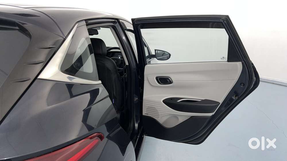 Hyundai I20 Asta (o) 1.2 Mt, 2023, Petrol