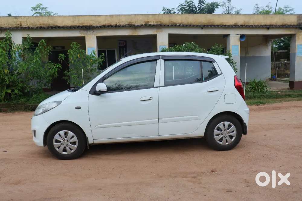 Hyundai I10 Sportz 2011(paper Valid Till 2031)