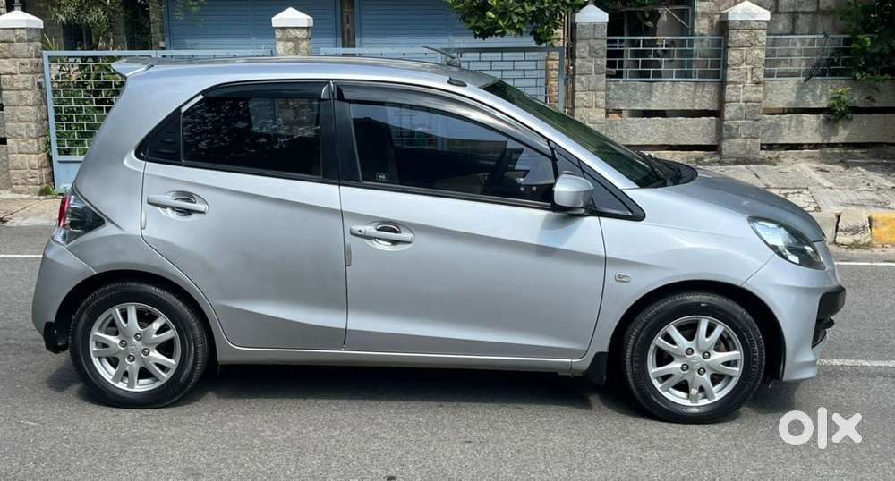 Honda Brio V Mt, 2012, Petrol