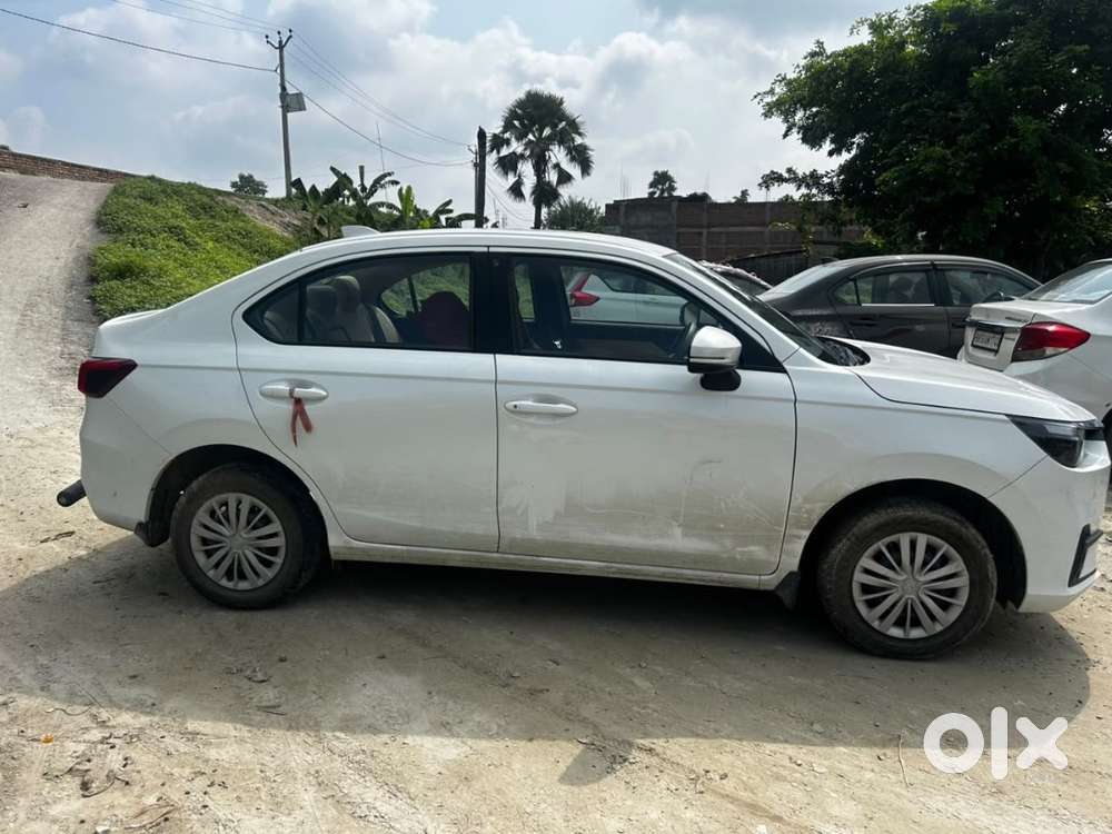 Honda Amaze 3rd Gen V Mt 2025 Year Car