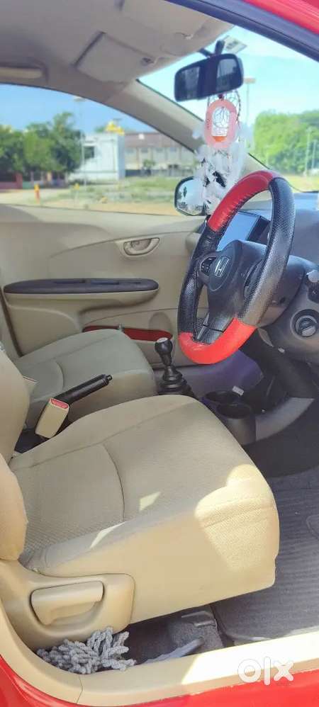 Honda Brio 2013 Petrol Well Maintained