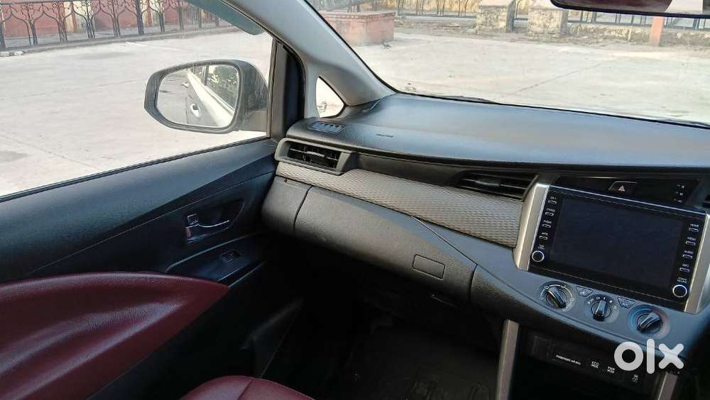 Toyota Innova Crysta 2.4 G Mt 7 Str, 2023, Diesel