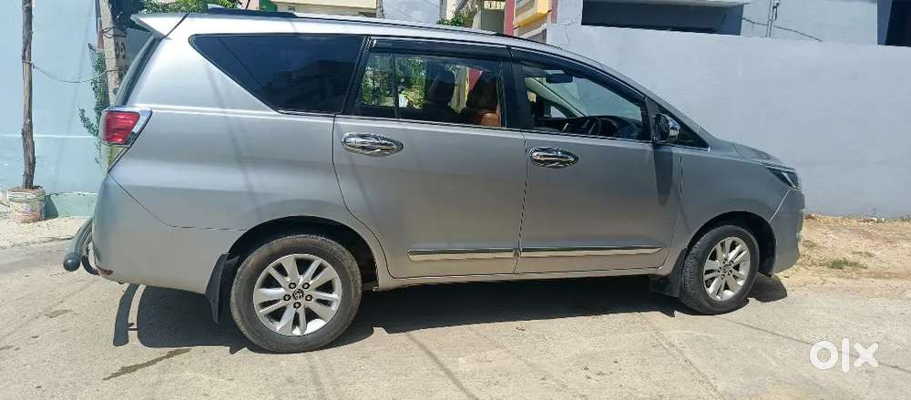 Toyota Innova Crysta 2016 Diesel 242000 Km Driven