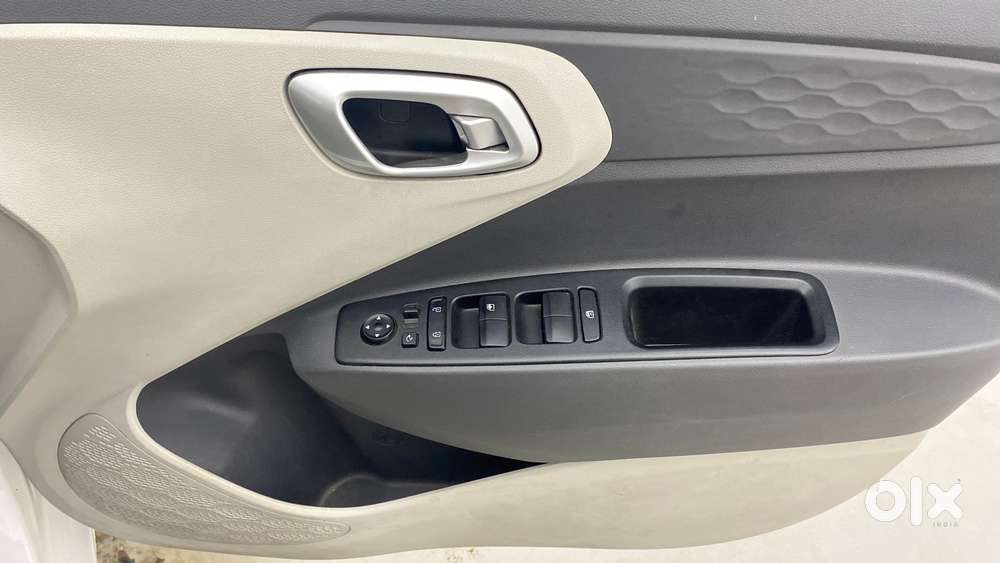 Hyundai Aura 1.2 Sx Cng, 2024, Cng & Hybrids