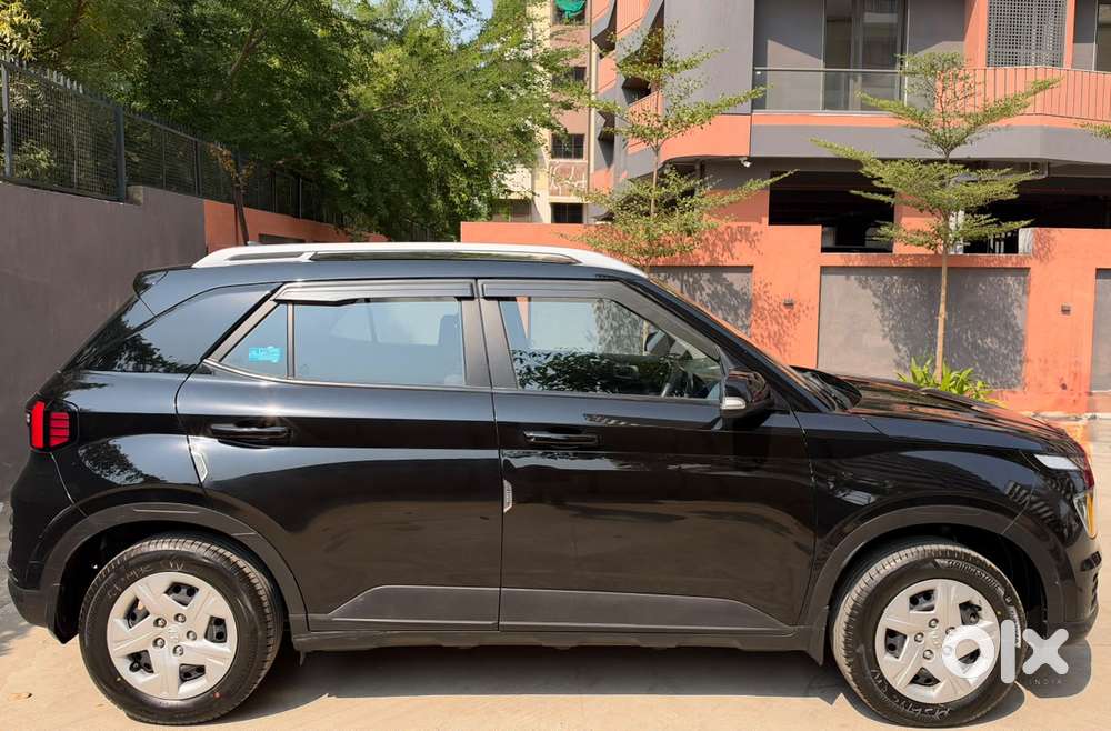 Hyundai Venue 1.2 S (o), 2022, Cng & Hybrids