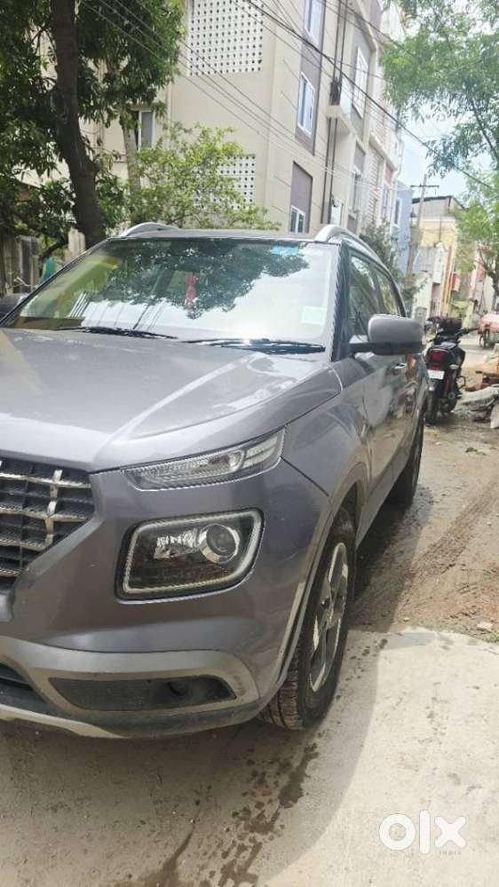 Hyundai Venue 1.5 Crdi Sx (o) Dual Tone, 2019, Petrol