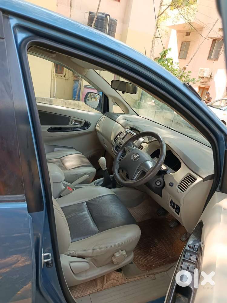 Toyota Innova 2.5 Z Diesel 7 Seater, 2014, Diesel