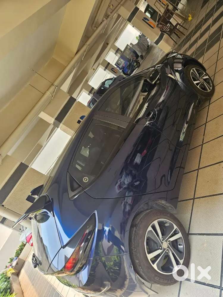 Tata Altroz 2023 Petrol 30000 Km Driven