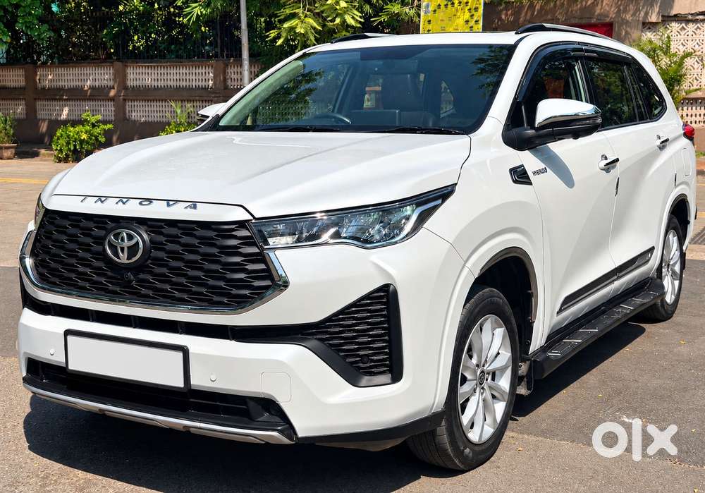 Toyota Innova Hycross 2.0 Vx (o) Hybrid 8 Str, 2024, Petrol
