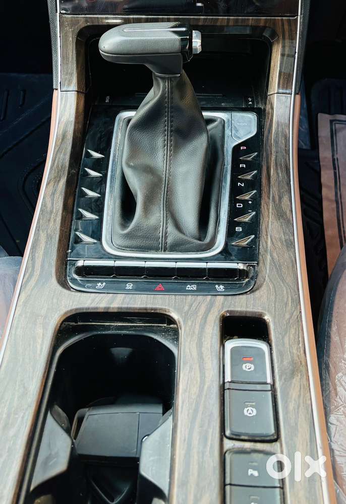 Mg Hector Plus Savvy Pro 1.5 Turbo Petrol Cvt 7 Str, 2024, Petrol