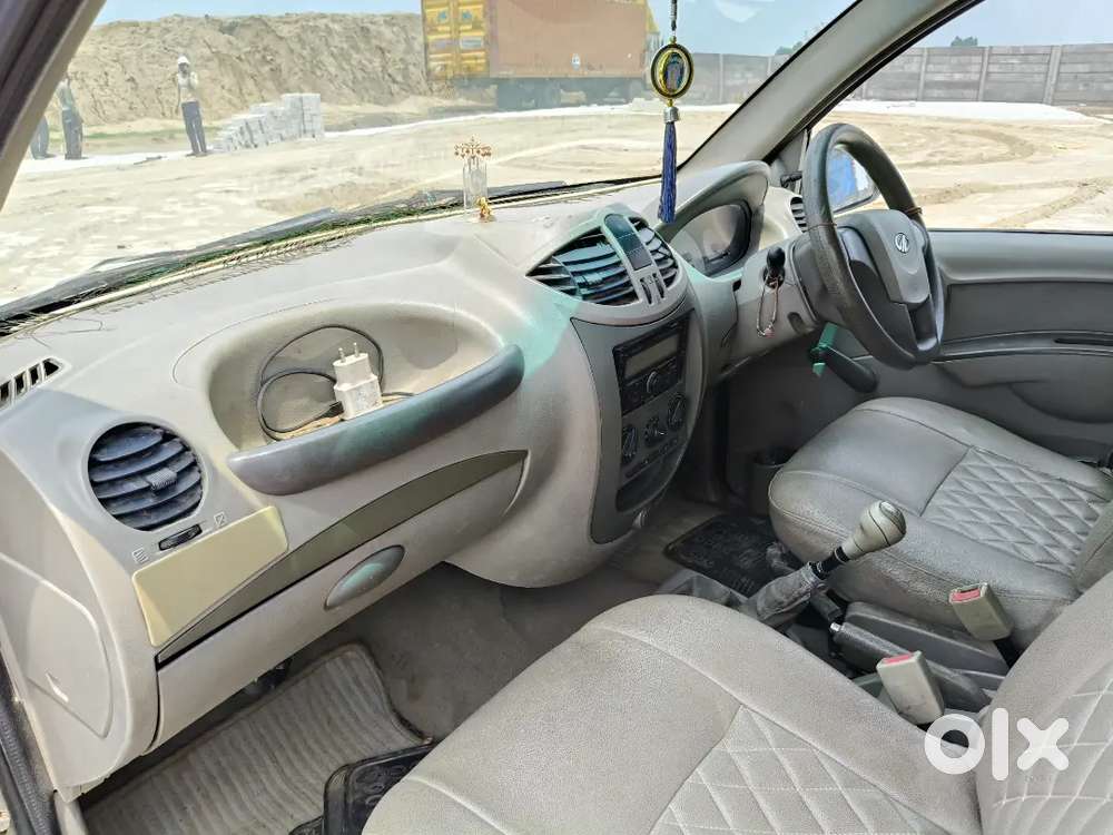 Mahindra Quanto 1.5 C2 2012