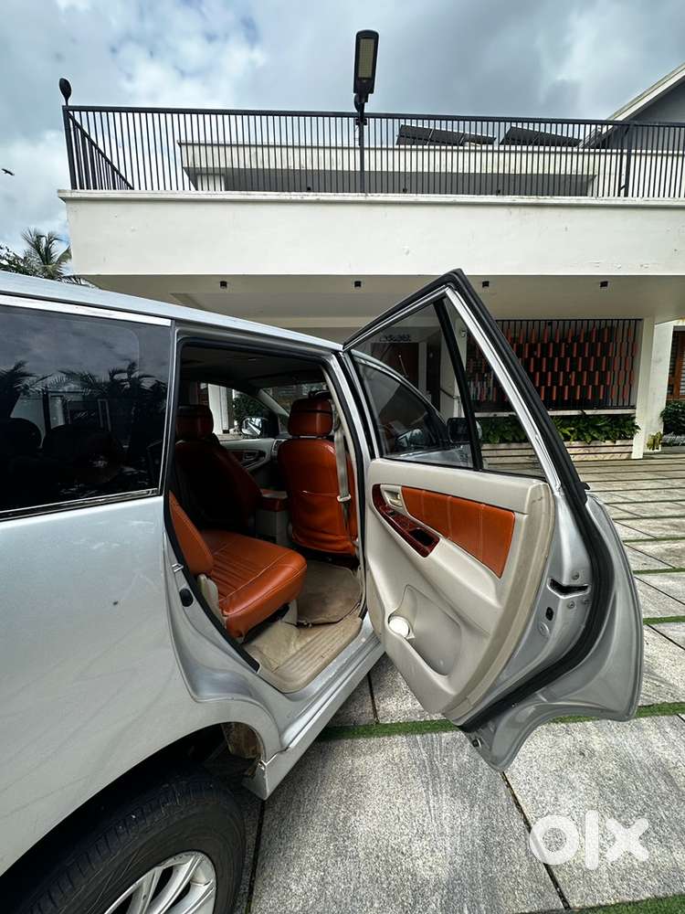 Toyota Innova Diesel 2011 Car