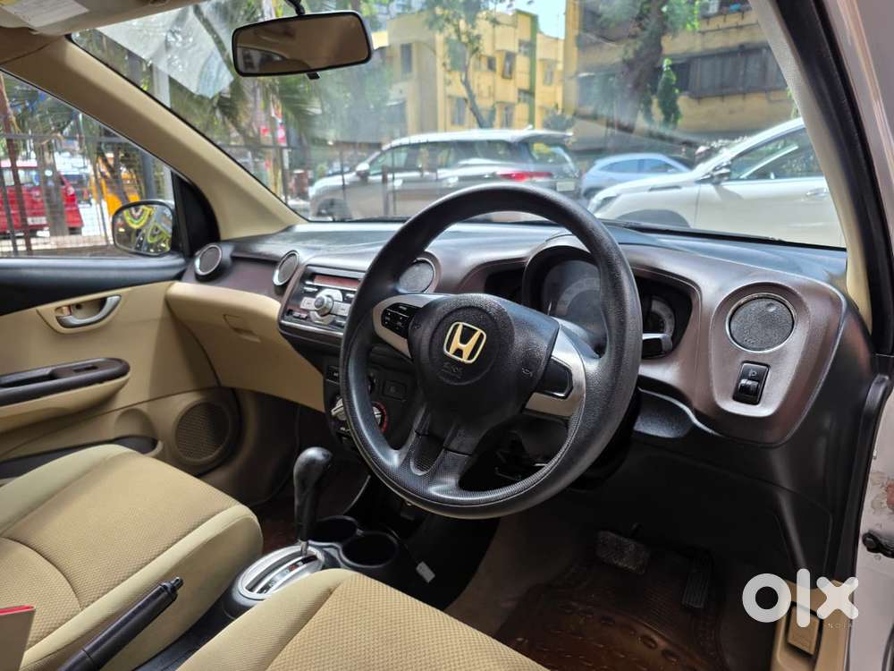 Honda Brio V Automatic, 2012, Petrol