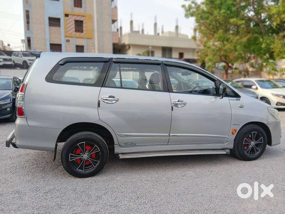 Toyota Innova 2.5 G (diesel) 7 Seater Bs Iv, 2015, Diesel