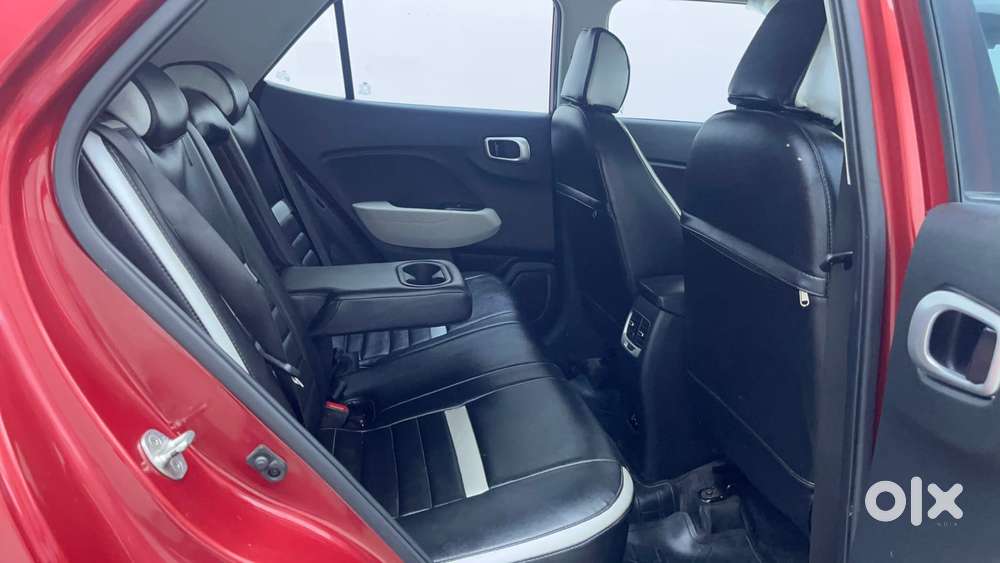 Hyundai Venue Sx Dual Tone, 2022, Petrol