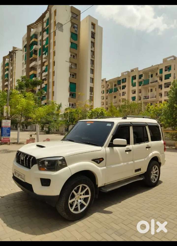 Mahindra Scorpio S4+ Intelli Hybrid