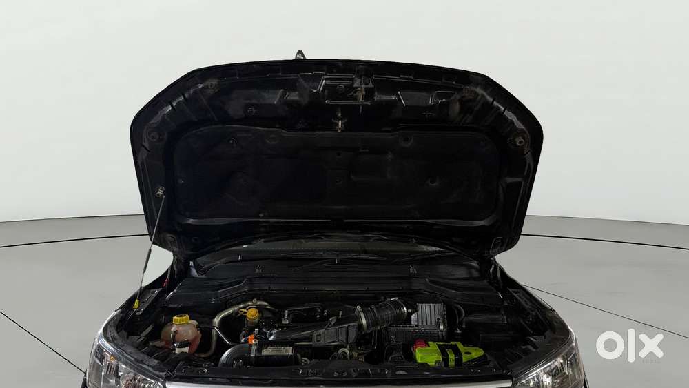 Mahindra Xuv300 W4, 2022, Petrol