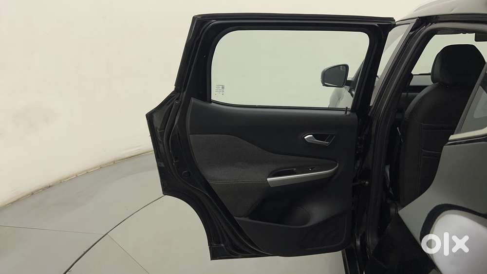 Nissan Magnite 1.0 Xv Premium Turbo Cvt, 2023, Petrol