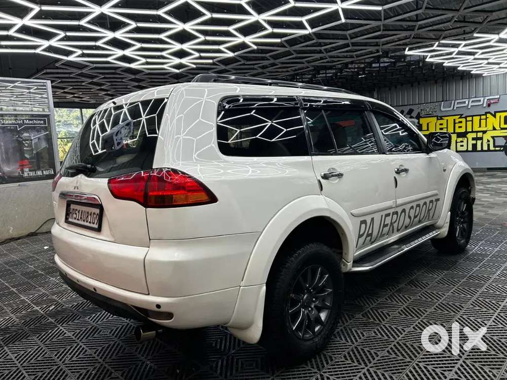 Mitsubishi Pajero Sport 2013 Diesel 100000 Km Driven