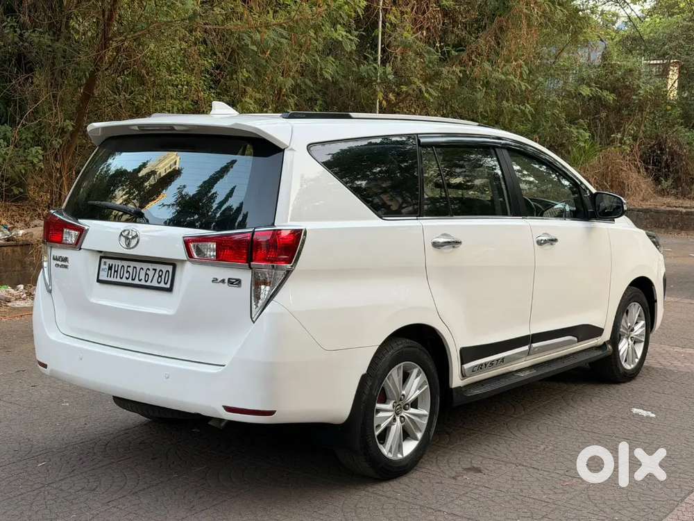 Toyota Innova Crysta 2017 Diesel 118000 Km Driven