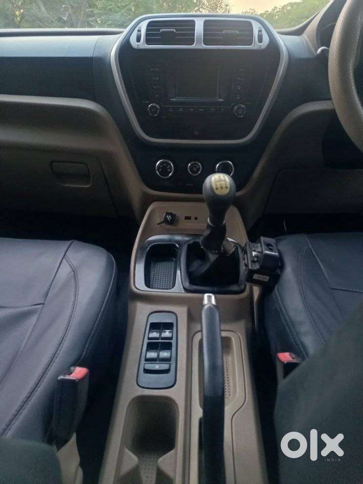 Mahindra Tuv 300 T8, 2016, Diesel