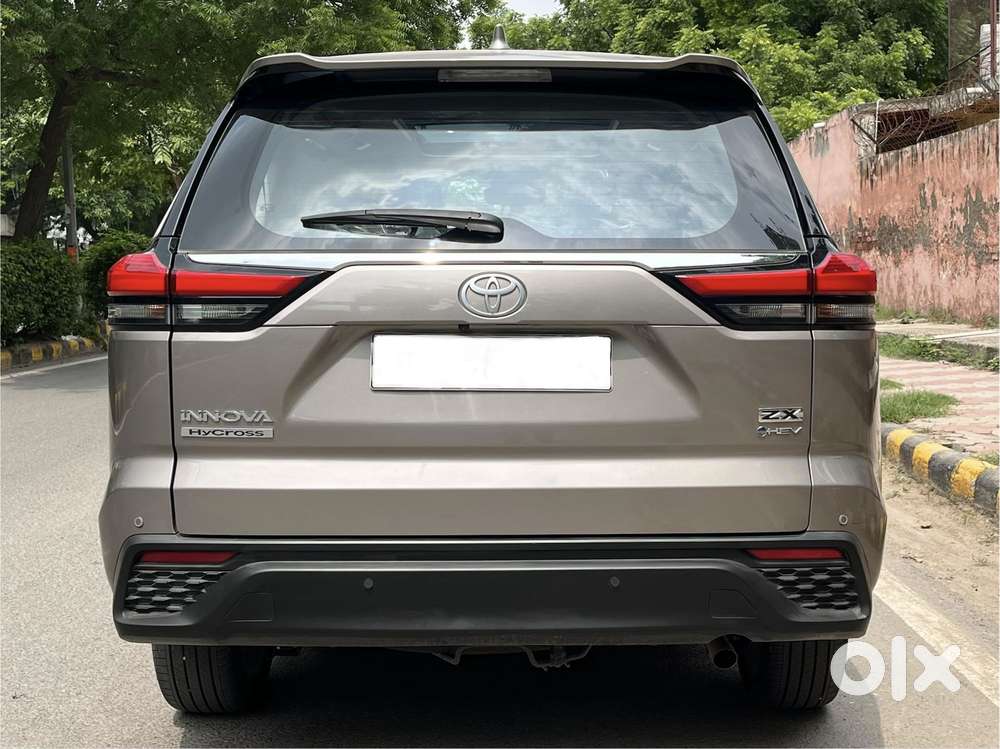 Toyota Innova Hycross 2.0 Zx (o) Hybrid 7 Str, 2025, Electric