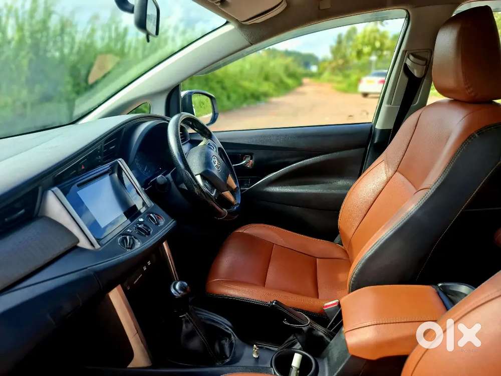 Toyota Innova Crysta Gx 2.4 Mt 8-seater /immacul