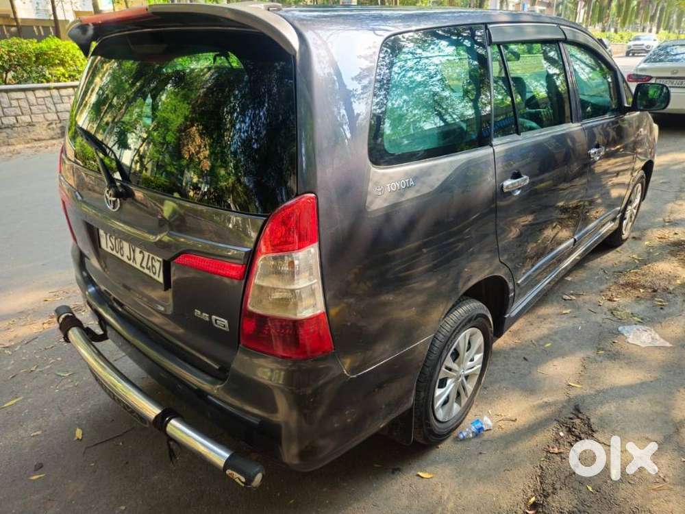 Toyota Innova 2.5 G (diesel) 8 Seater Bs Iv, 2015, Diesel