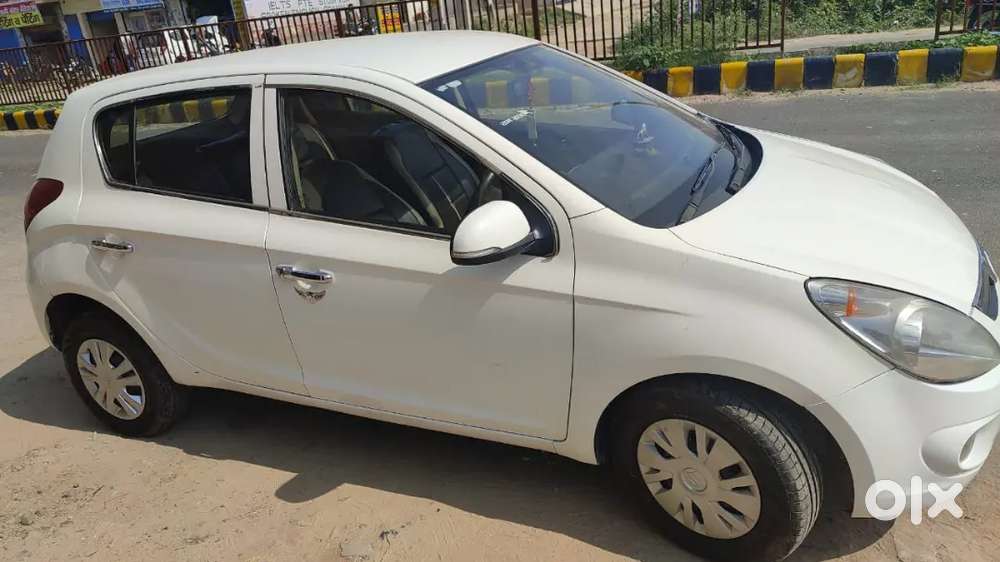 Hyundai I20 2012 Diesel 95000 Km  Driven