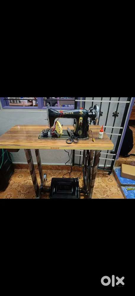 New singer Tailoring machine with motor