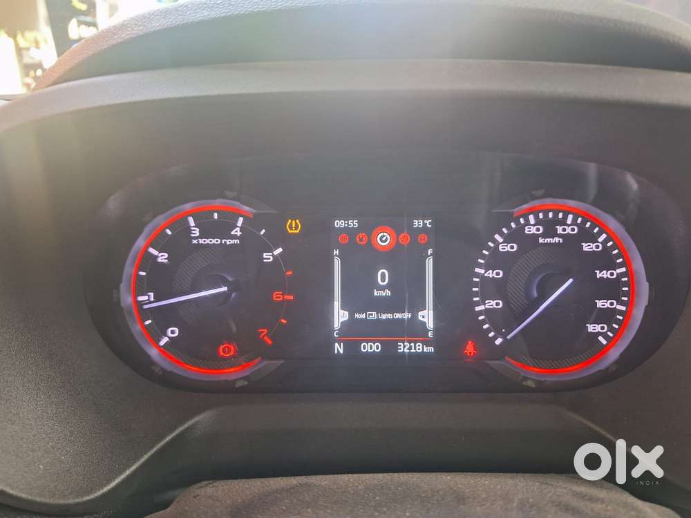 Mahindra Thar Roxx Mx5 Petrol Mt 2wd, 2026, Petrol