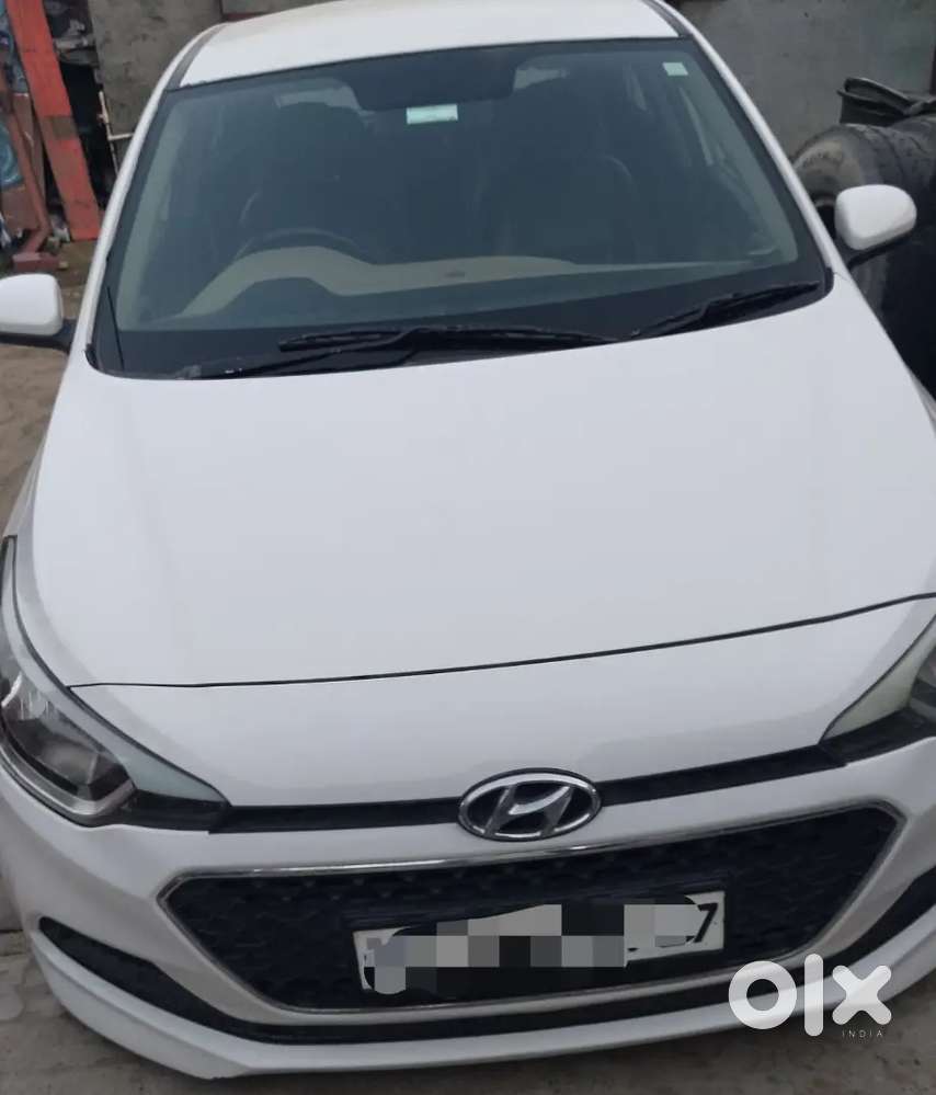 I20 Magna Car