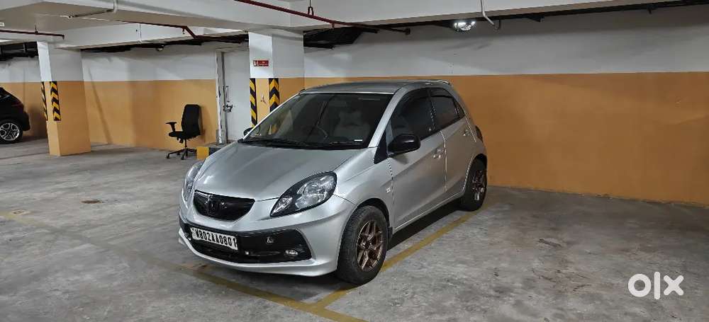Not A Dealer - Honda Brio Vx Petrol 2012
