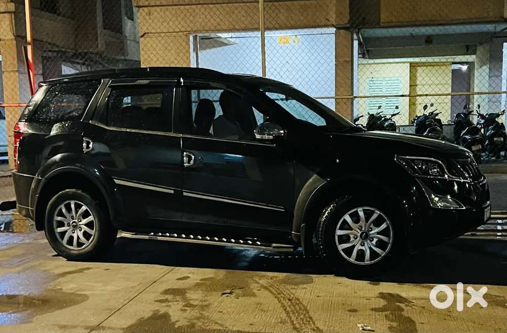 Mahindra Xuv500 W9 &ndash; 2017 | Manual Diesel | Black
