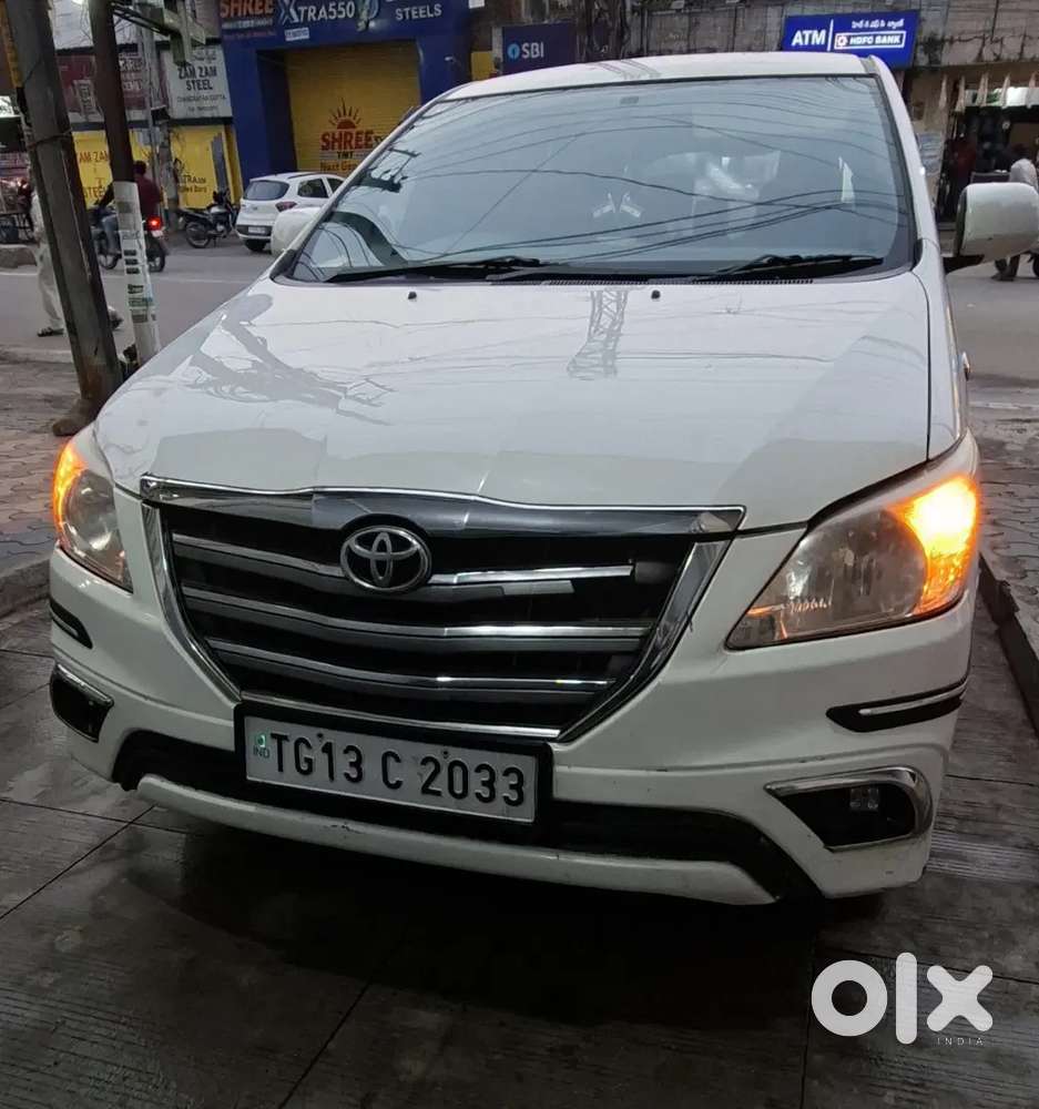 Toyota Innova 2.5g (e4) 8str 2013 Model Well Maintained