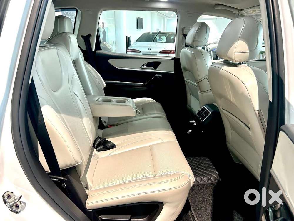 Mahindra Xuv700 2.2 Ax 7 Diesel At Str, 2023, Diesel