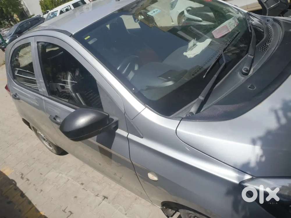 Tata Tiago 2017 Petrol 65000 Km Driven