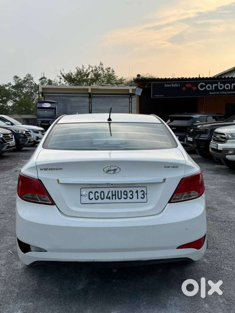 Hyundai Verna 1.6 Vtvt Sx, 2015, Petrol
