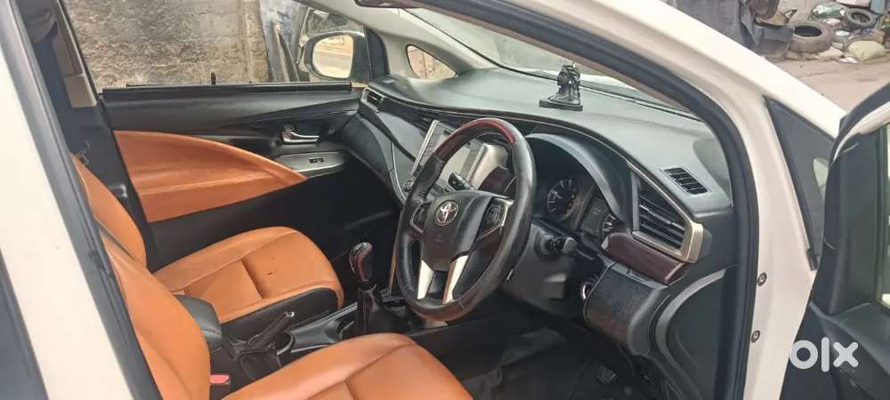Toyota Innova Crysta 2019