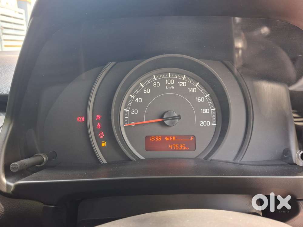 Maruti Suzuki Swift Vvt Lxi, 2022, Petrol